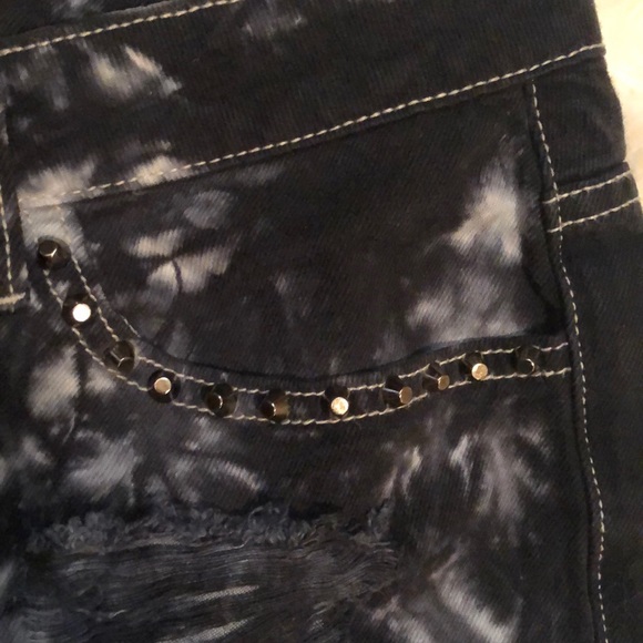 Jean shorts - Picture 2 of 3